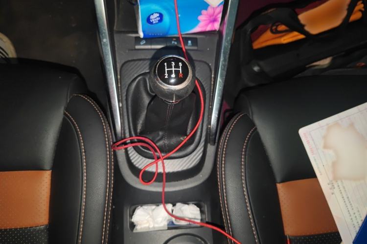 Used BYD Yuan 2016 1.5L Manual Luxury Version Gear Lever