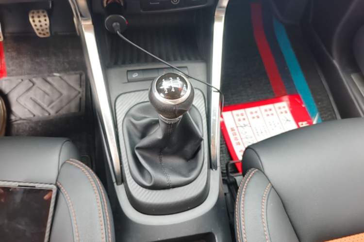 Used BYD Yuan 2016 1.5L Manual Luxury Model Gear Lever