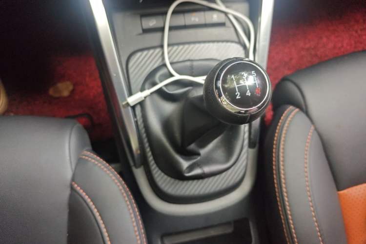Used BYD Yuan 2016 1.5L Manual Luxury Model Gear Lever