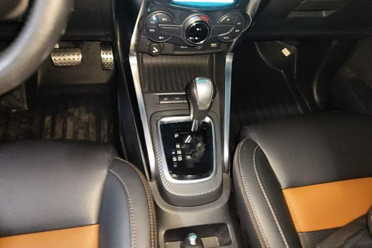 Used BYD Yuan 2016 1.5TID Automatic Prestige Model Gear Lever