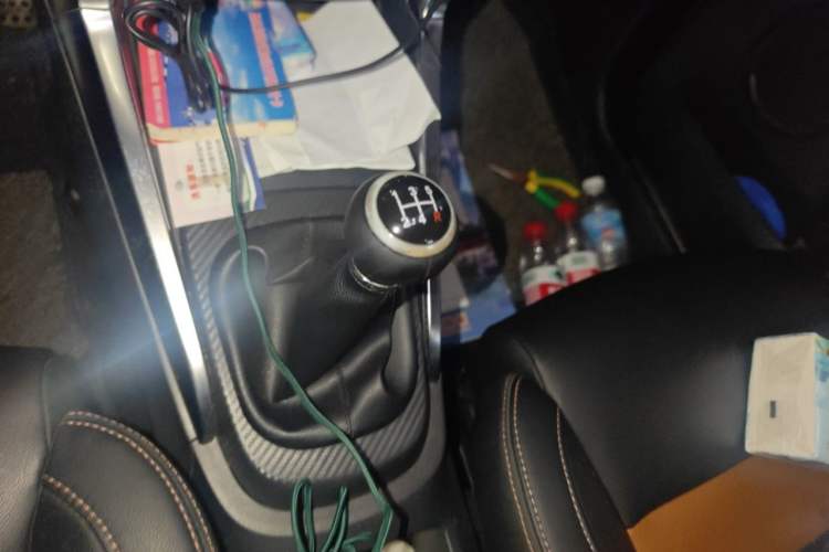 Used BYD Yuan 2016 1.5L Manual Luxury Version Gear Lever