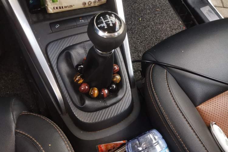Used BYD Yuan 2016 1.5L Manual Luxury Model Gear Lever