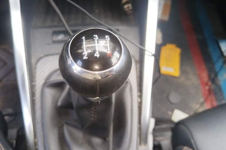 Used BYD Yuan 2016 1.5L Manual Luxury Model Gear Lever