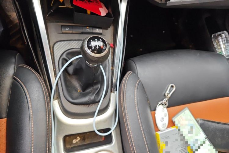 Used BYD Yuan 2016 1.5L Manual Luxury Version Gear Lever