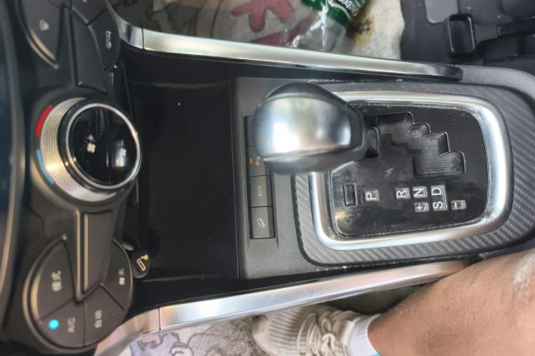 Used BYD Yuan 2016 1.5TID Automatic Prestige Model Gear Lever