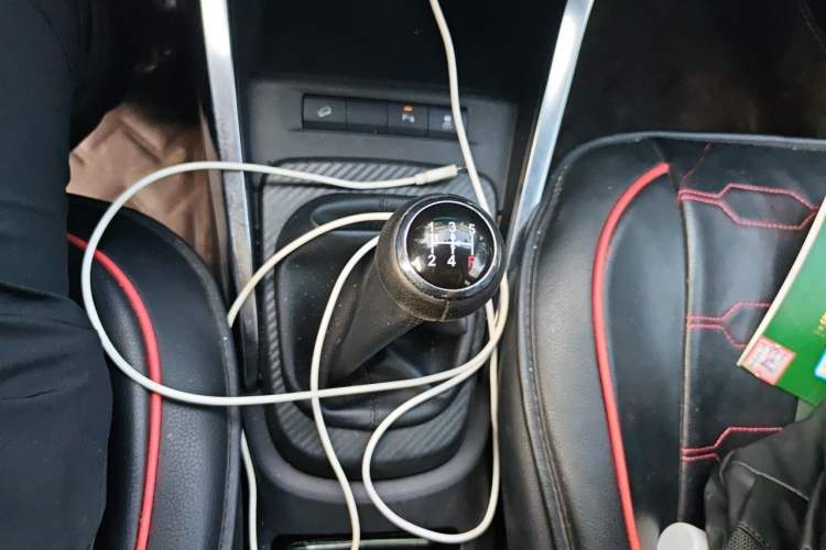 Used BYD Yuan 2016 1.5L Manual Luxury Model Gear Lever