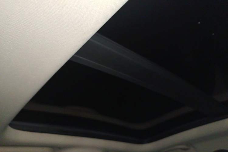 Used BYD Yuan 2016 1.5L Manual Luxury Version Headliner