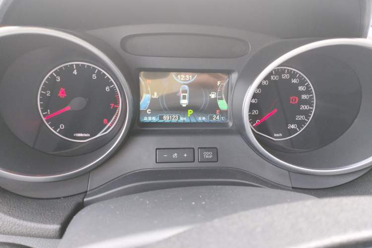 Used BYD Yuan 2016 1.5L Automatic Luxury Version Instrument Cluster