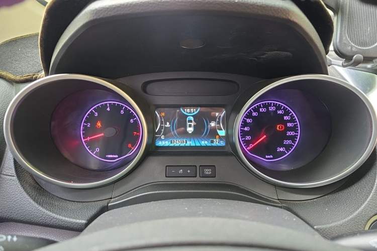 Used BYD Yuan 2016 1.5L Manual Luxury Model Instrument Cluster