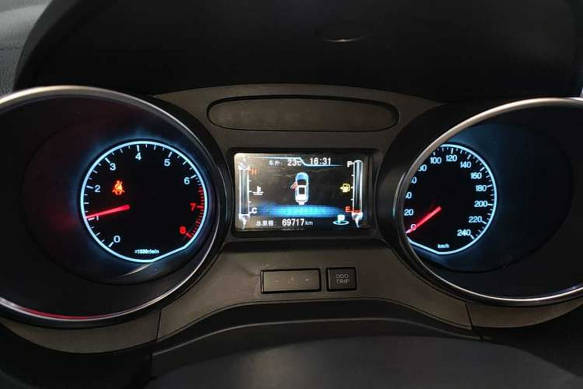 Used BYD Yuan 2016 1.5L Automatic Luxury Version Instrument Cluster