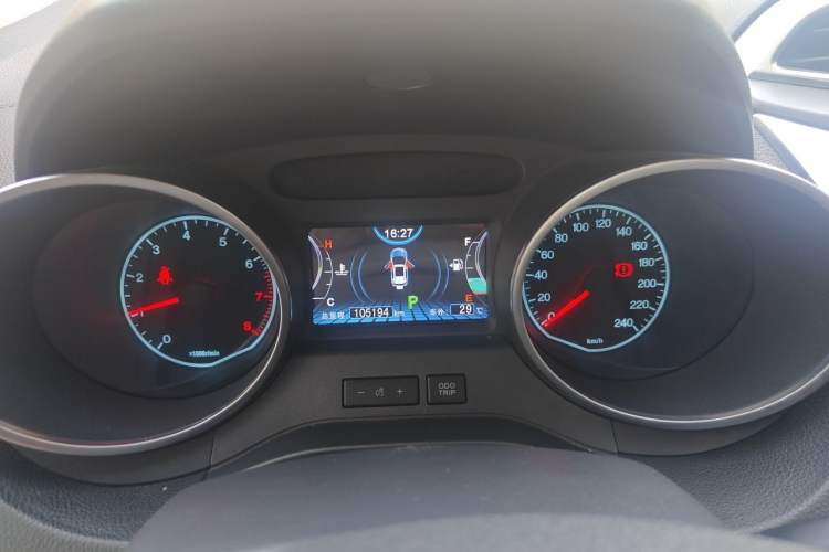 Used BYD Yuan 2016 1.5TID Automatic Luxury Version Instrument Cluster