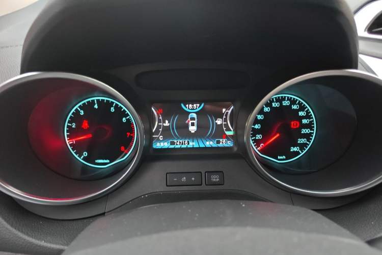Used BYD Yuan 2016 1.5L Manual Luxury Version Instrument Cluster