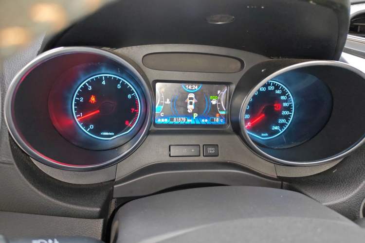 Used BYD Yuan 2016 1.5TID Automatic Luxury Version Instrument Cluster