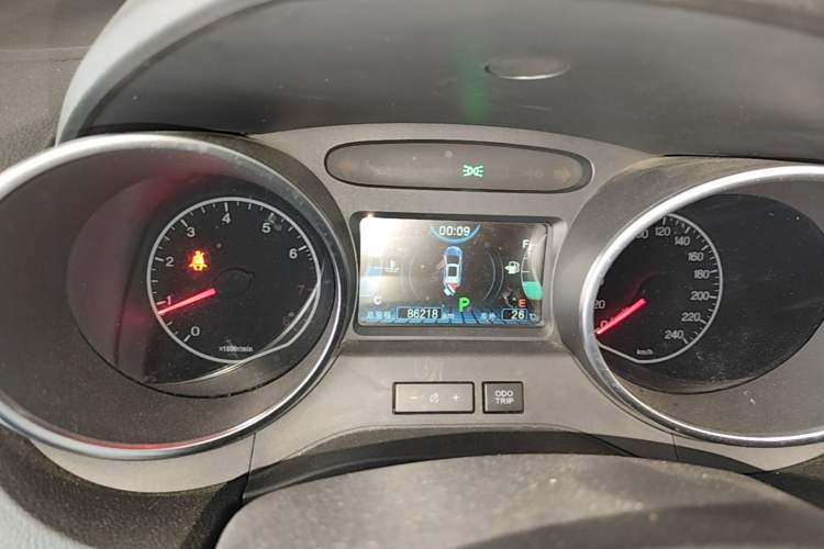 Used BYD Yuan 2016 1.5L Automatic Luxury Version Instrument Cluster