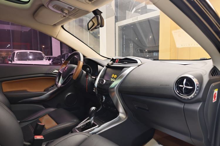 Used BYD Yuan 2016 1.5TID Automatic Flagship Model Interior 1