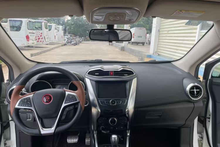 Used BYD Yuan 2016 1.5TID Automatic Luxury Version Interior 1