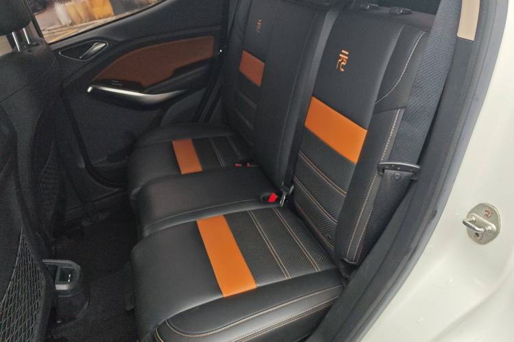 Used BYD Yuan 2016 1.5L Manual Luxury Version Interior 1