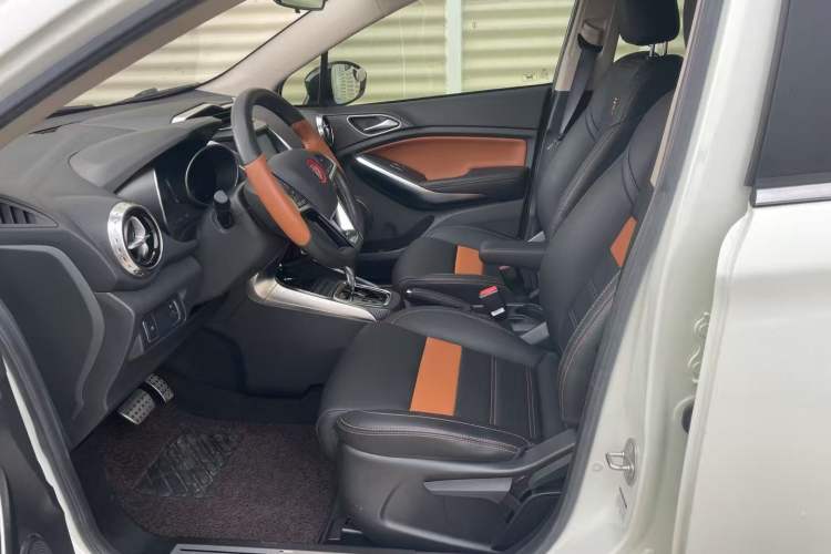 Used BYD Yuan 2016 1.5TID Automatic Luxury Version Interior 2