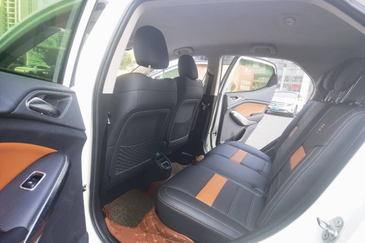 Used BYD Yuan 2016 1.5L Manual Luxury Model Interior 2