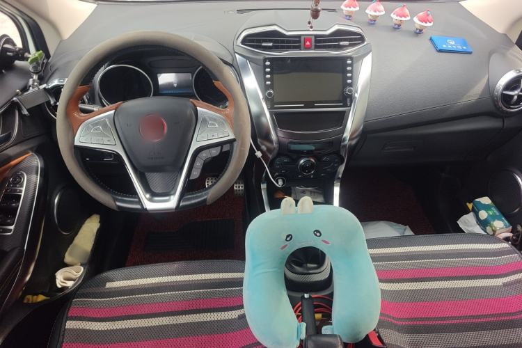 Used BYD Yuan 2016 1.5L Manual Luxury Model Interior 2