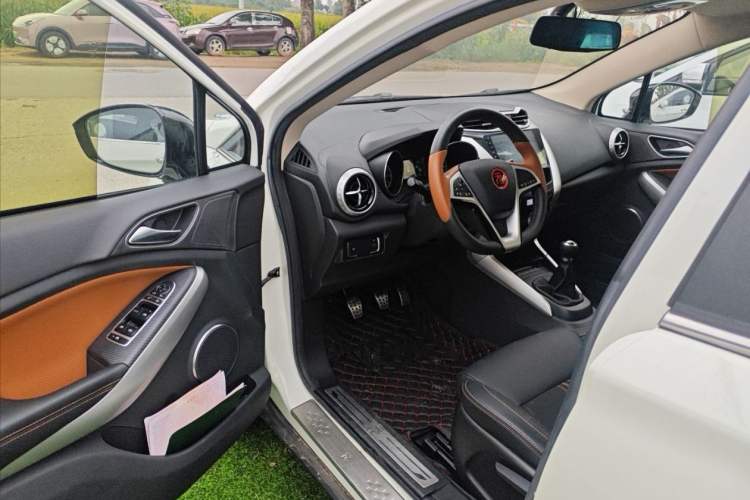 Used BYD Yuan 2016 1.5L Manual Comfort Model Interior 2
