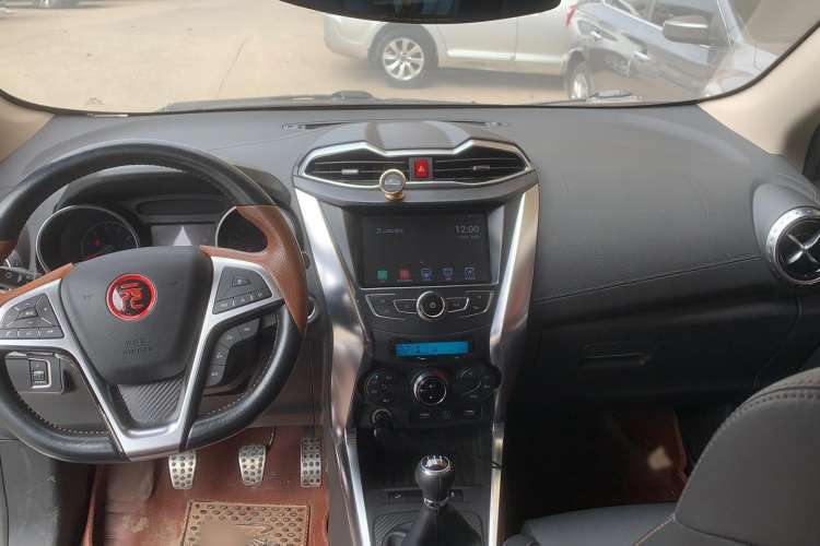 Used BYD Yuan 2016 1.5L Manual Luxury Model Interior 3