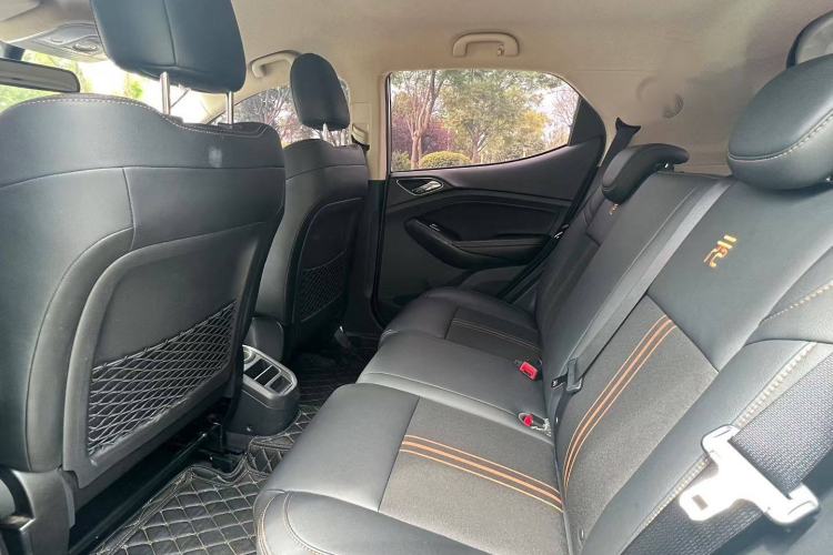 Used BYD Yuan 2016 1.5L Automatic Luxury Version Interior 3