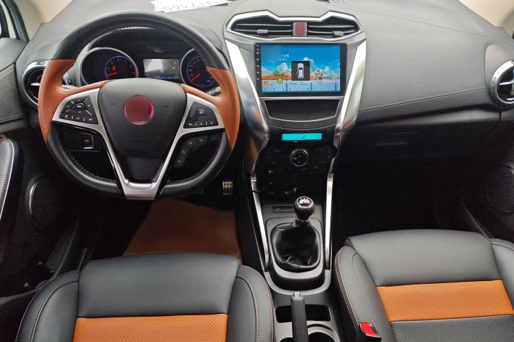 Used BYD Yuan 2016 1.5L Manual Luxury Version Interior 3