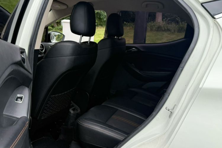 Used BYD Yuan 2016 1.5L Automatic Luxury Version Interior 3