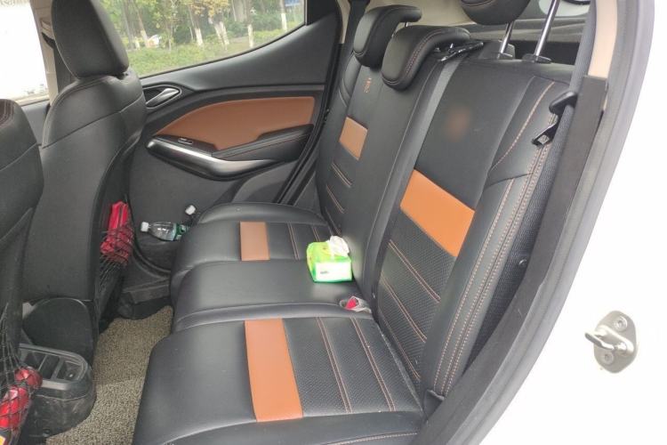 Used BYD Yuan 2016 1.5L Manual Luxury Model Interior 4