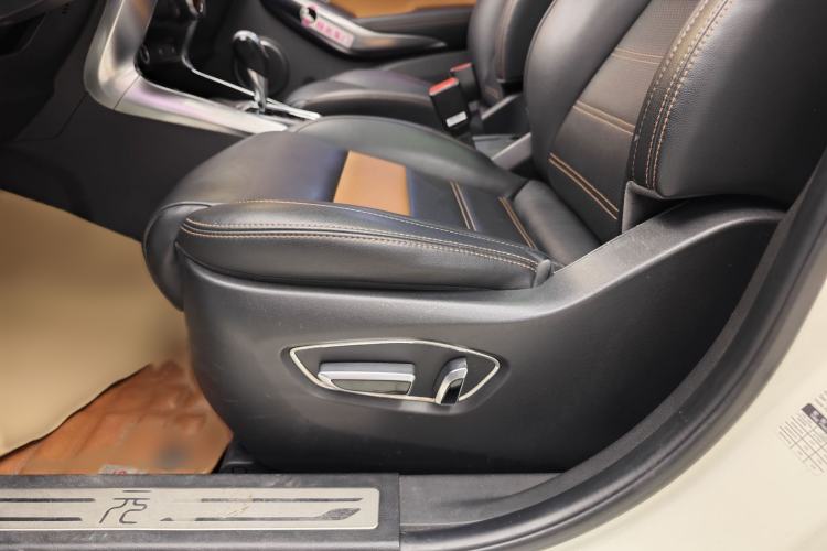 Used BYD Yuan 2016 1.5TID Automatic Flagship Model Interior 9