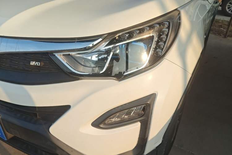 Used BYD Yuan 2016 1.5L Manual Luxury Model Left Front Headlight