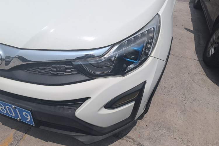 Used BYD Yuan 2016 1.5L Manual Luxury Model Left Front Headlight