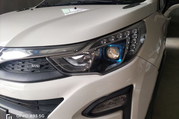 Used BYD Yuan 2016 1.5L Manual Luxury Version Left Front Headlight