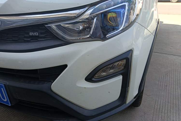 Used BYD Yuan 2016 1.5L Manual Luxury Version Left Front Headlight