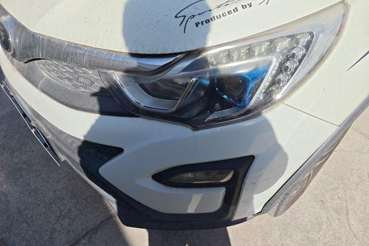Used BYD Yuan 2016 1.5L Manual Luxury Version Left Front Headlight