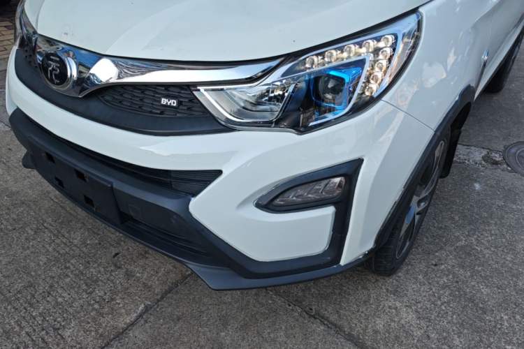 Used BYD Yuan 2016 1.5L Manual Luxury Version Left Front Headlight