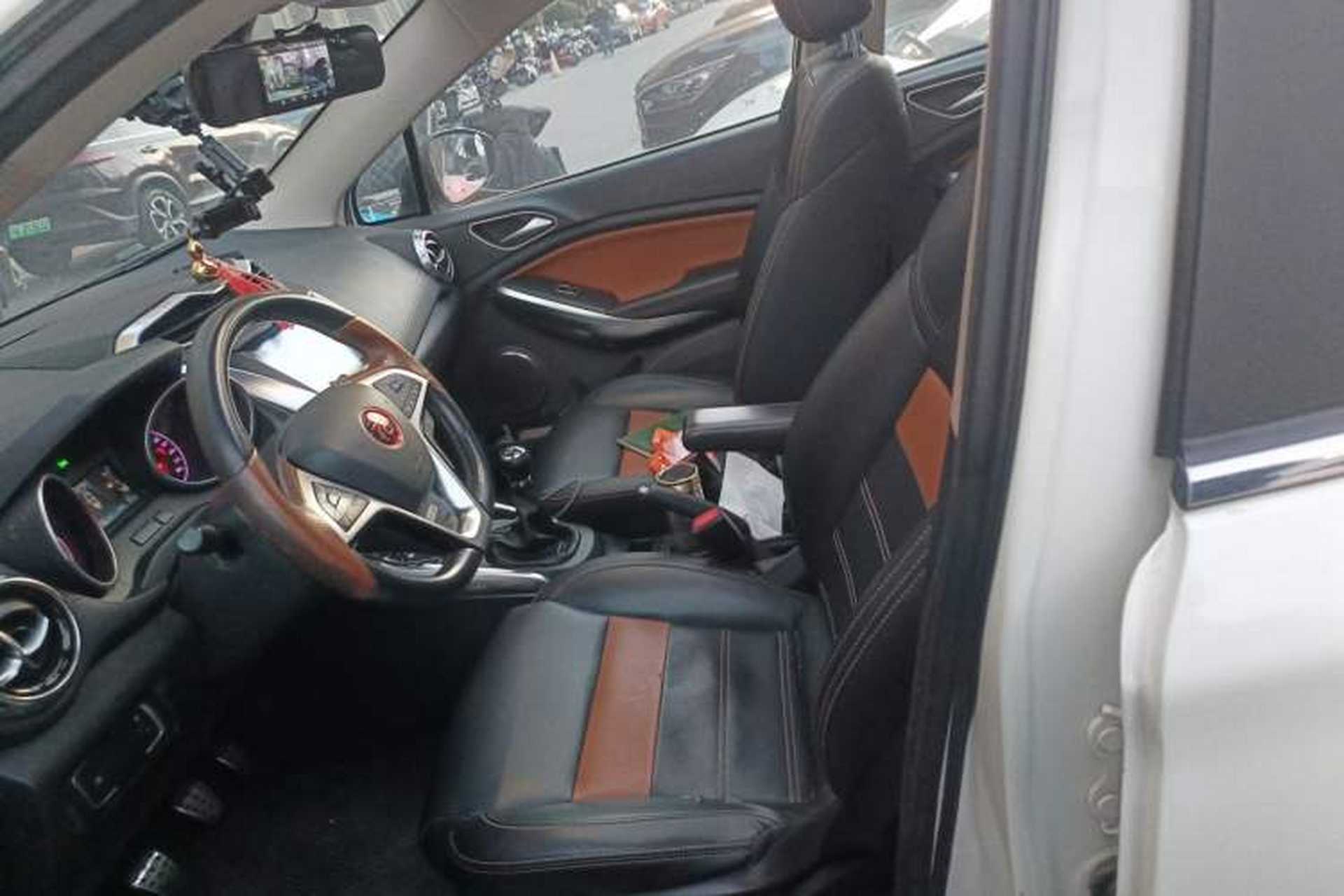 Used BYD Yuan 2016 1.5L Manual Luxury Version Left Front Seat