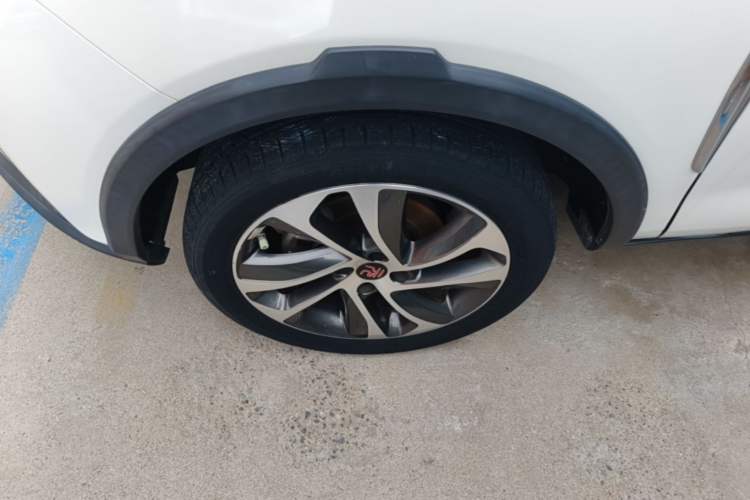Used BYD Yuan 2016 1.5L Manual Luxury Model Left Front Wheel Hub