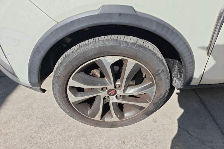 Used BYD Yuan 2016 1.5L Manual Luxury Version Left Front Wheel Hub