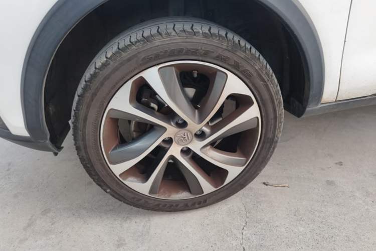 Used BYD Yuan 2016 1.5L Manual Luxury Version Left Front Wheel Hub