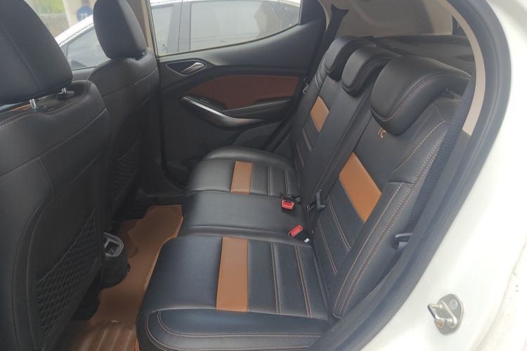 Used BYD Yuan 2016 1.5TID Automatic Luxury Version Left Rear Seat