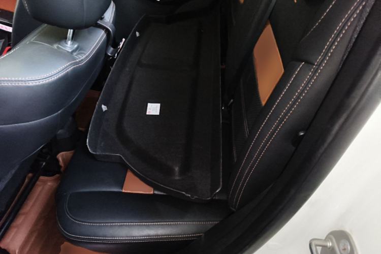 Used BYD Yuan 2016 1.5TID Automatic Flagship Model Left Rear Seat