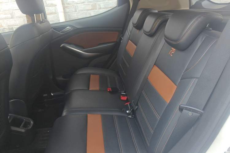Used BYD Yuan 2016 1.5TID Automatic Luxury Version Left Rear Seat