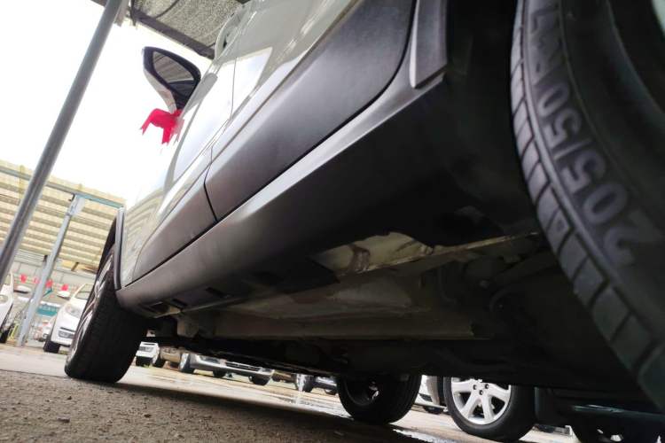 Used BYD Yuan 2016 1.5L Automatic Luxury Version Left Side Sill