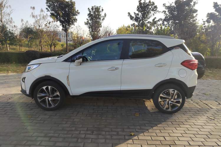 Used BYD Yuan 2016 1.5L Manual Luxury Version Left Side