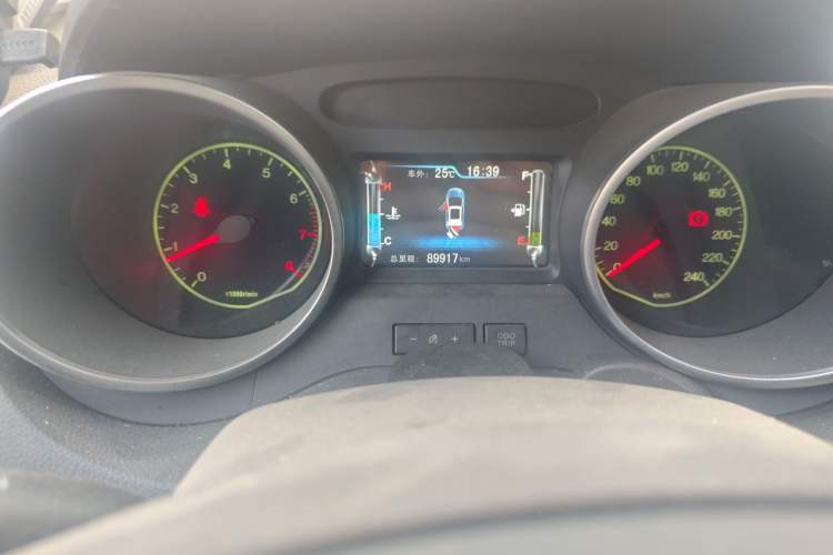 Used BYD Yuan 2016 1.5L Manual Luxury Version Odometer Close Up