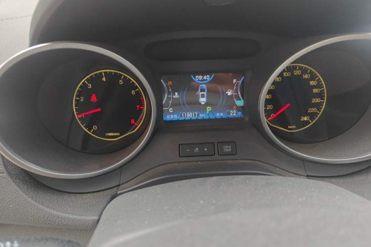Used BYD Yuan 2016 1.5TID Automatic Luxury Version Odometer Close Up