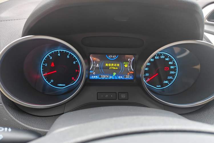 Used BYD Yuan 2016 1.5TID Automatic Luxury Version Odometer Close Up