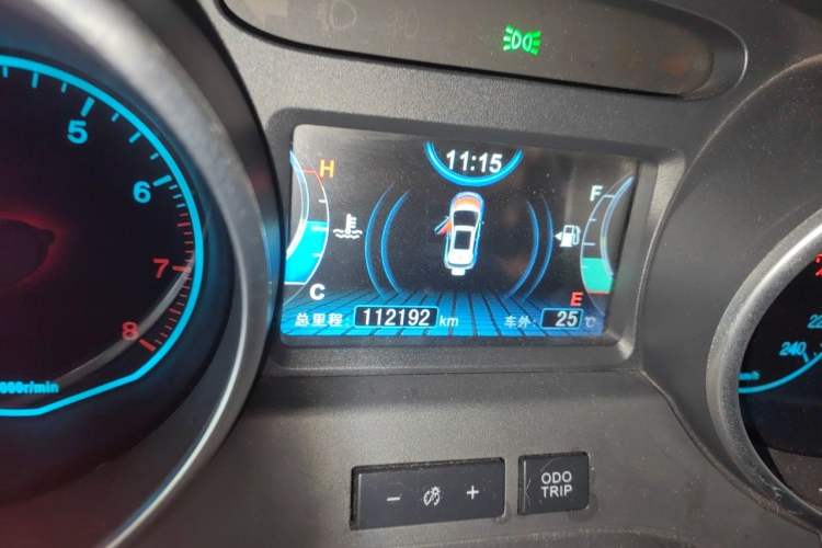 Used BYD Yuan 2016 1.5L Manual Luxury Version Odometer Close Up